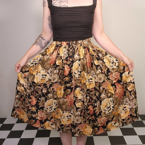 Vintage 2 Piece Brown with Black Floral Skirt & Square Shawl Set - Picture 4 of 7